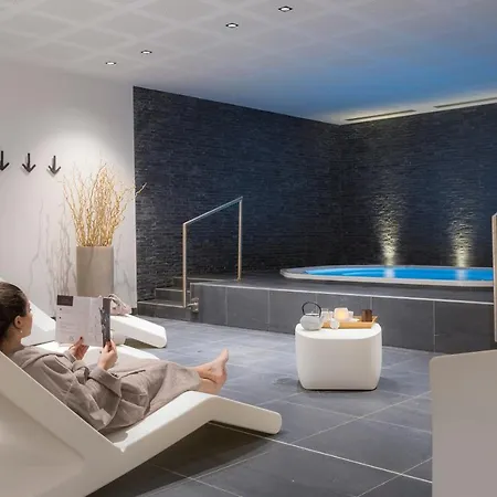 Aparthotel Club Mmv L'altaviva 4*